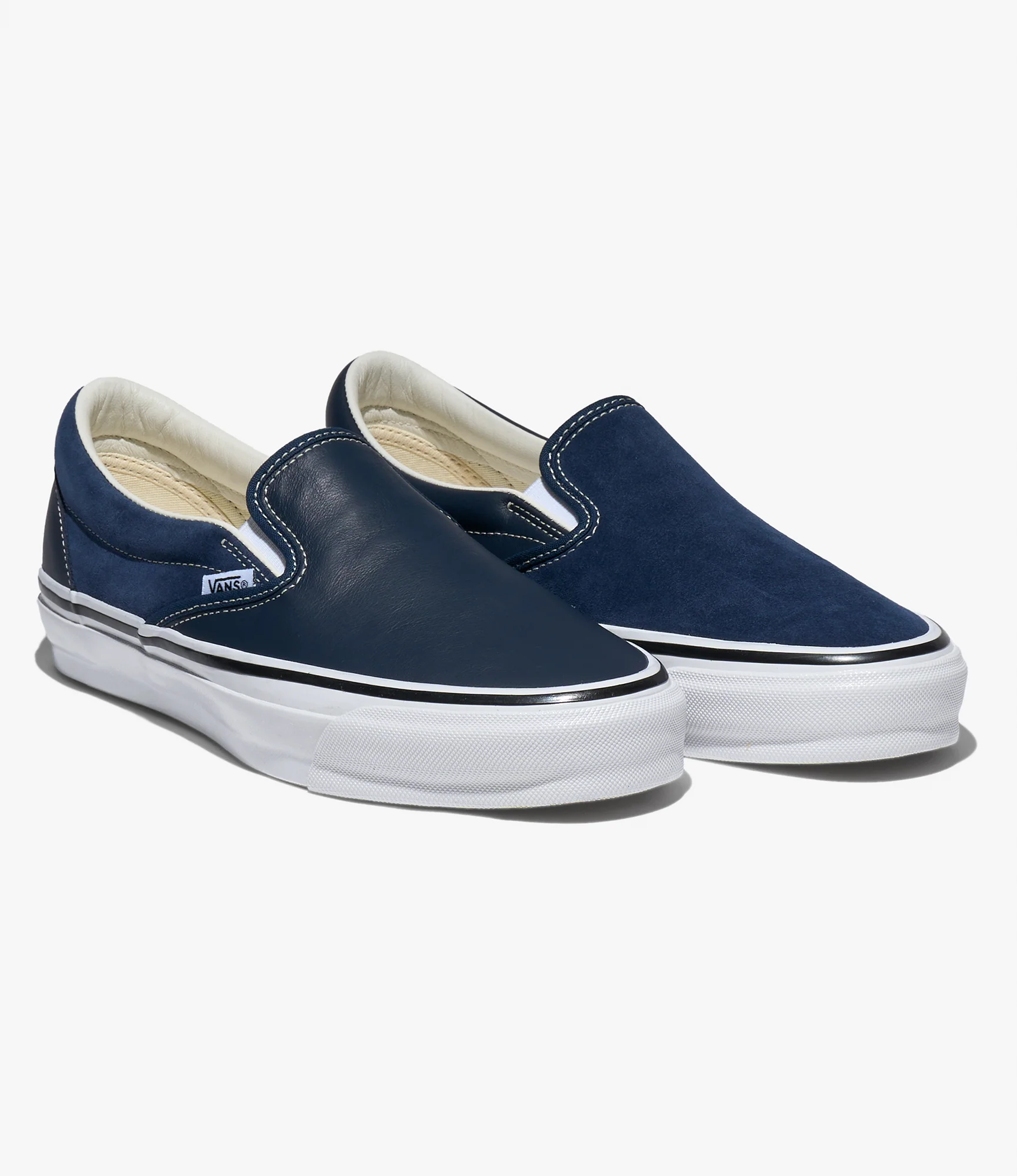 Classic Slip-On 98 – Navy Leather/Suede Mix - Image 3
