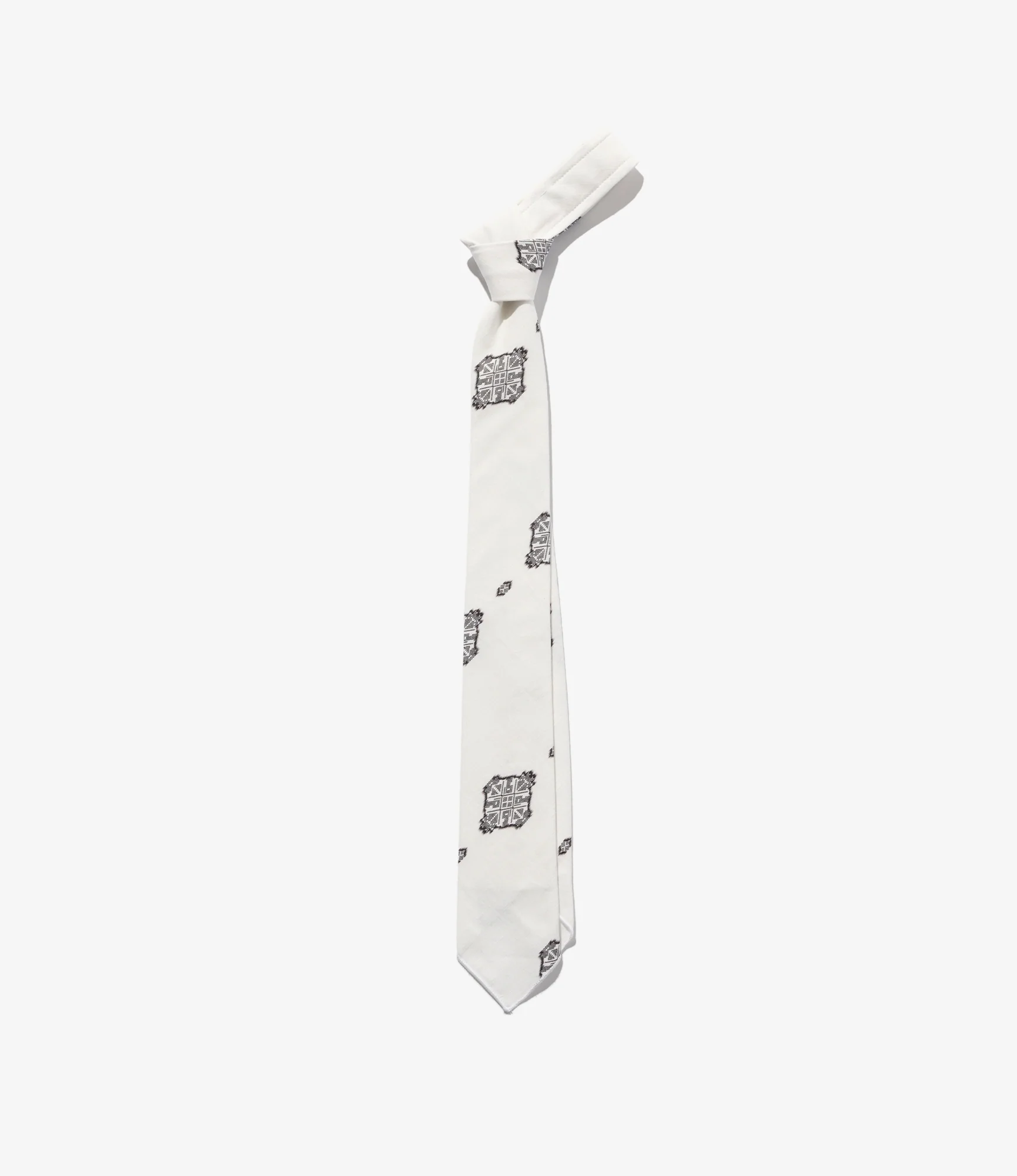 Narrow Tie – White Ikat Print