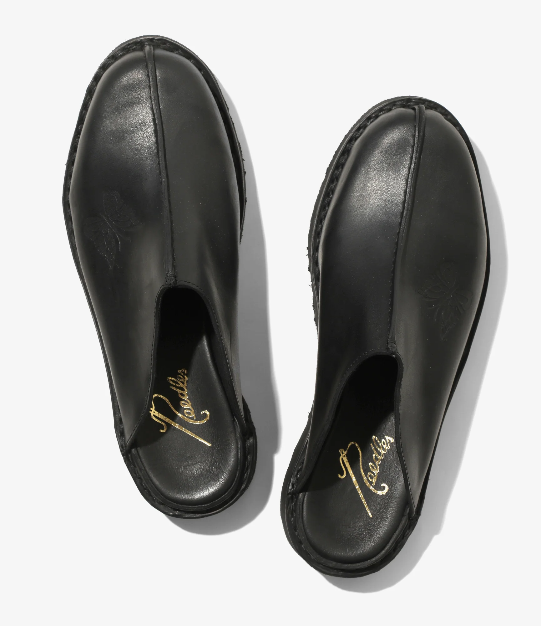 Papillon Embossed Mountain Slip-In – Black - Image 3