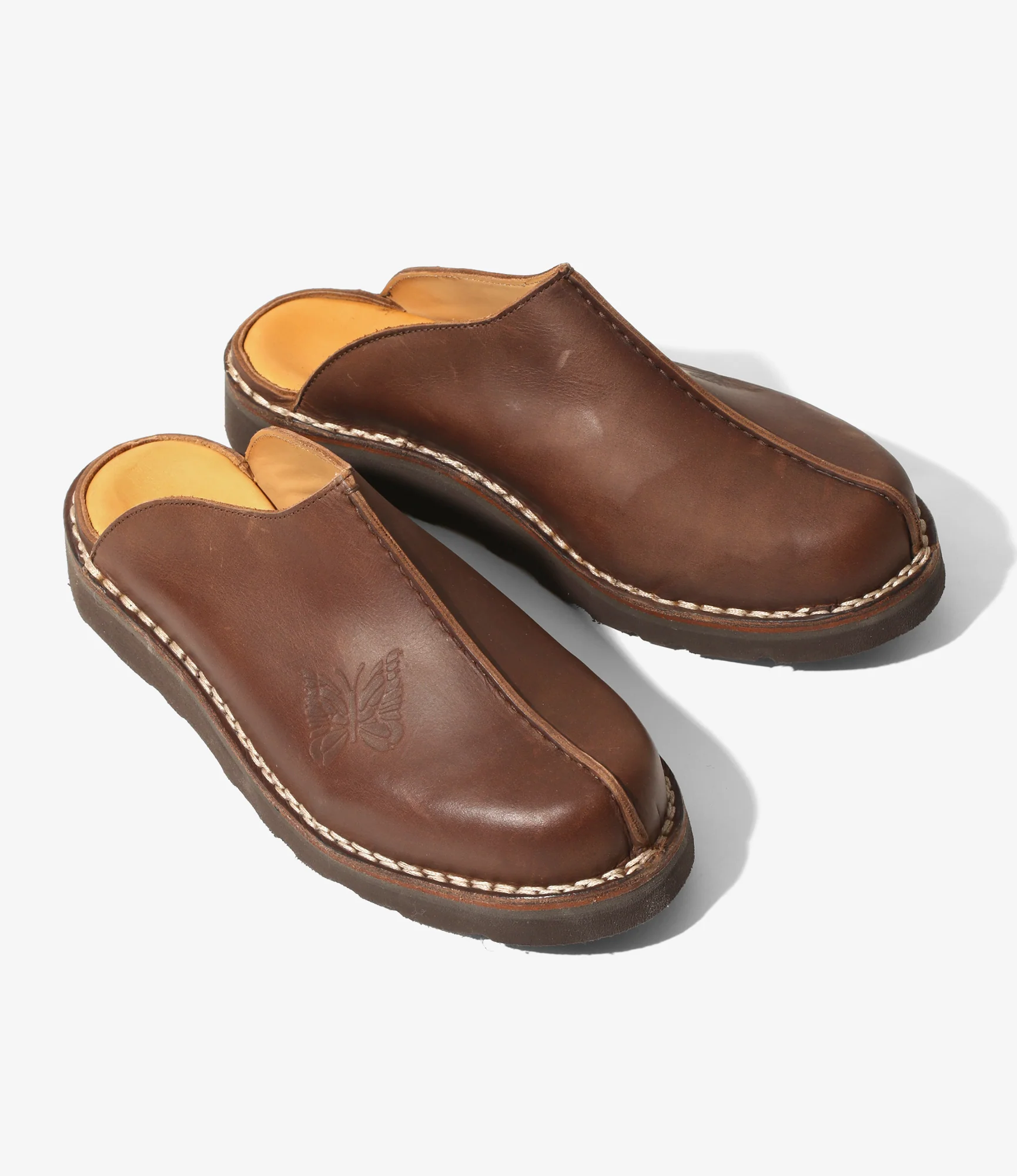 Papillon Embossed Mountain Slip-In – Brown - Image 2
