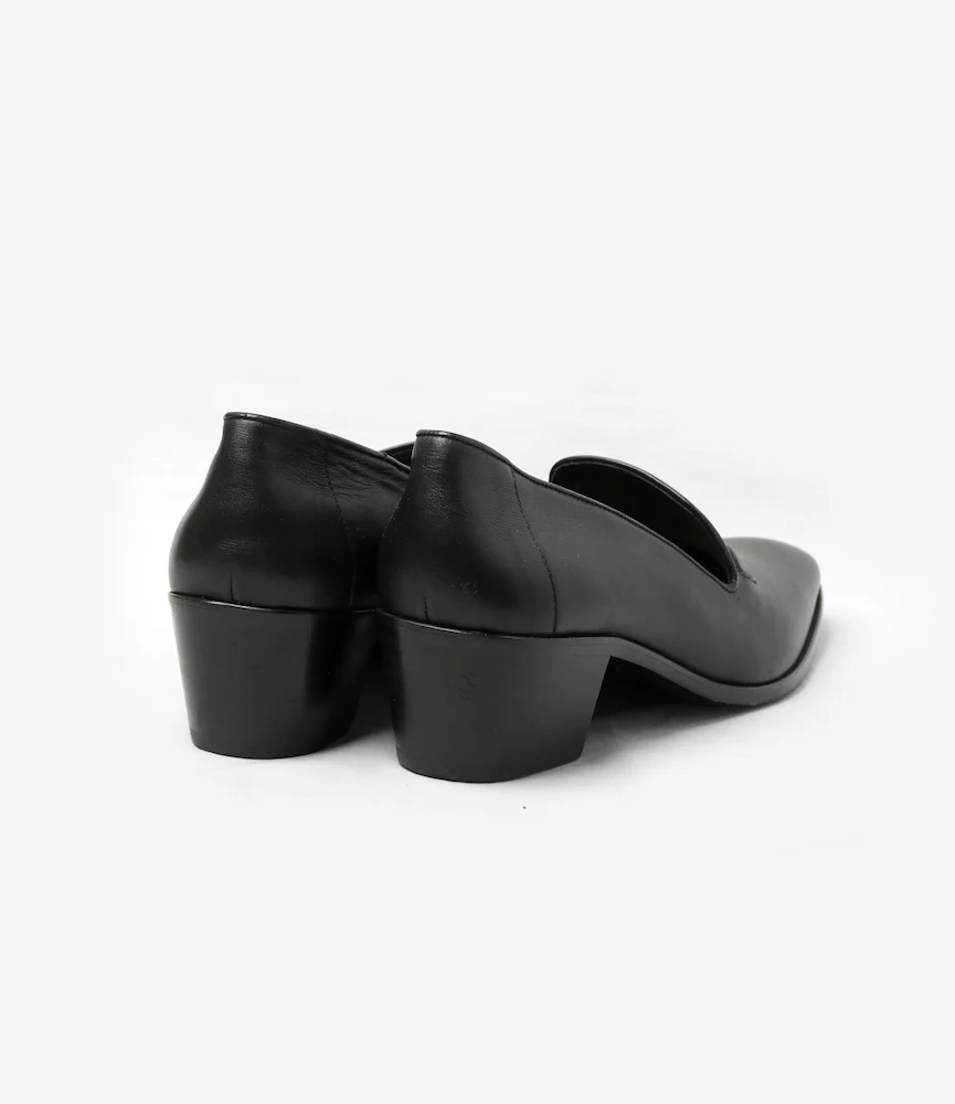 Tassel Bit Heeled Opera Shoe – Black Leather - Image 4