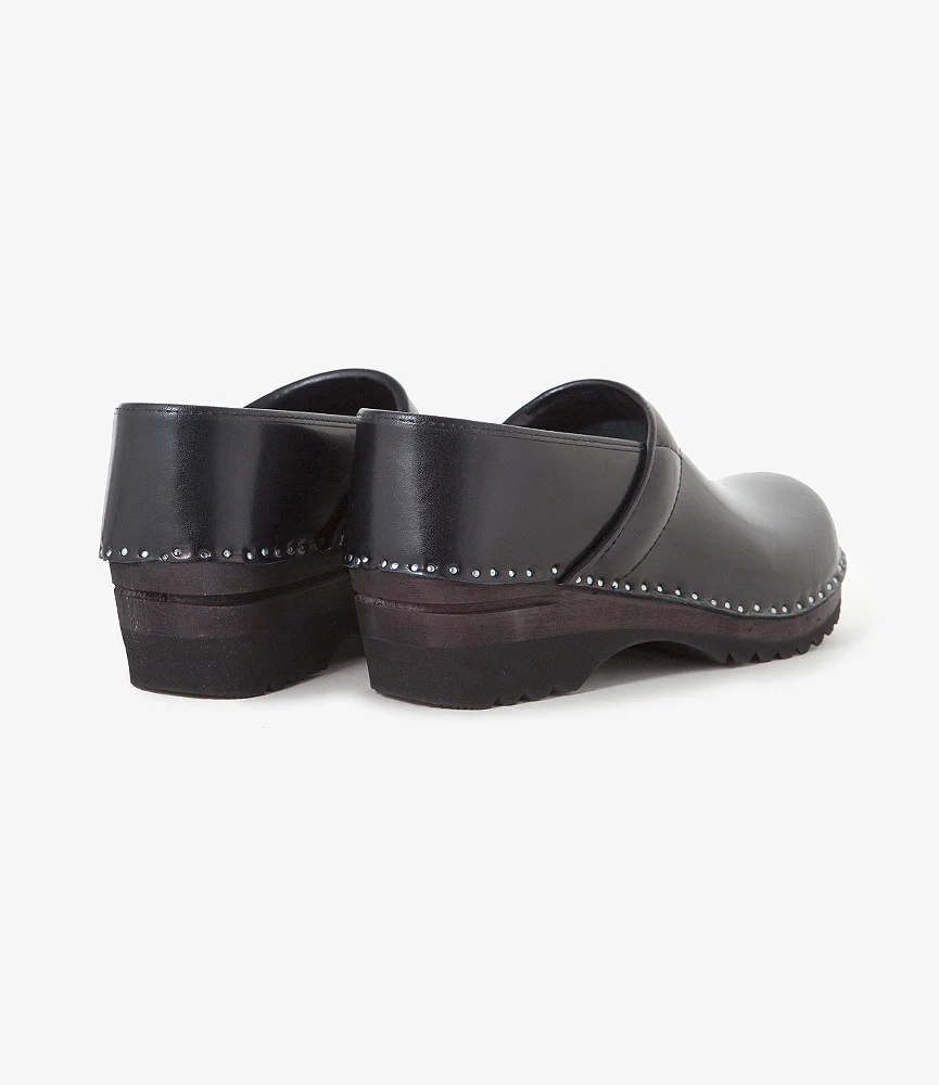 Closed Back 'Van Gogh' Clog – Black Leather - Image 7